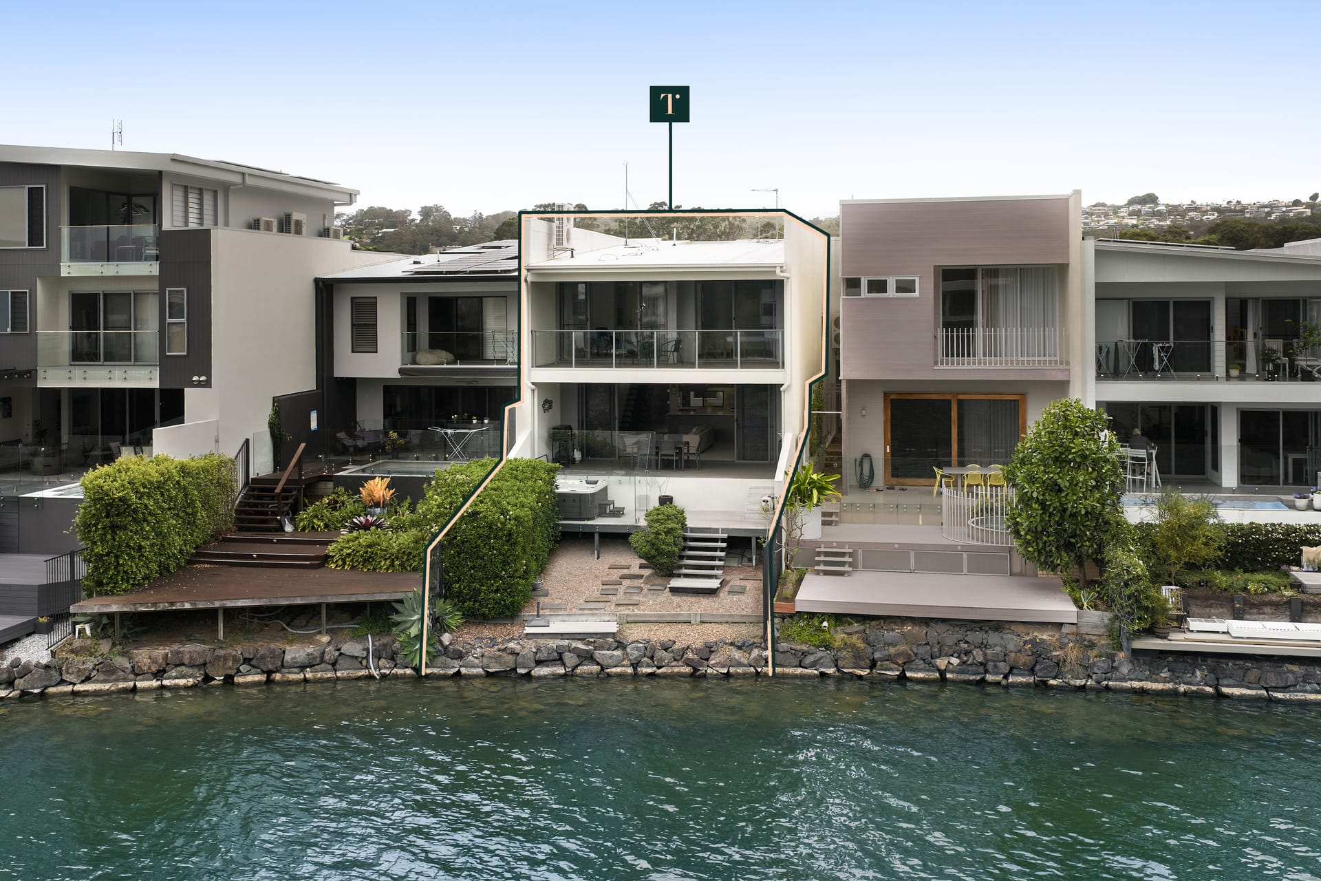 North Facing Waterfront: Light-Filled Designer Living