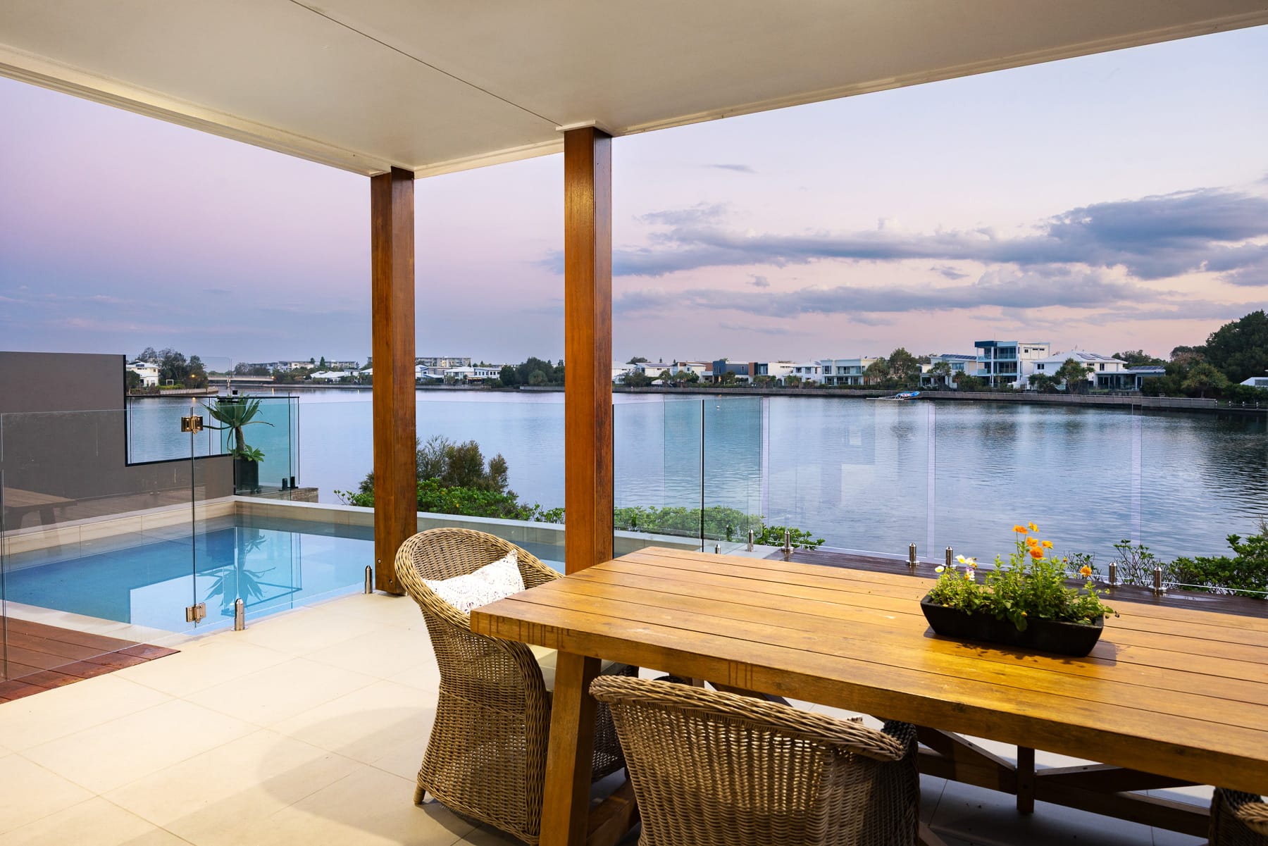 Birtinya Bliss: Luxe Waterfront Living Awaits…