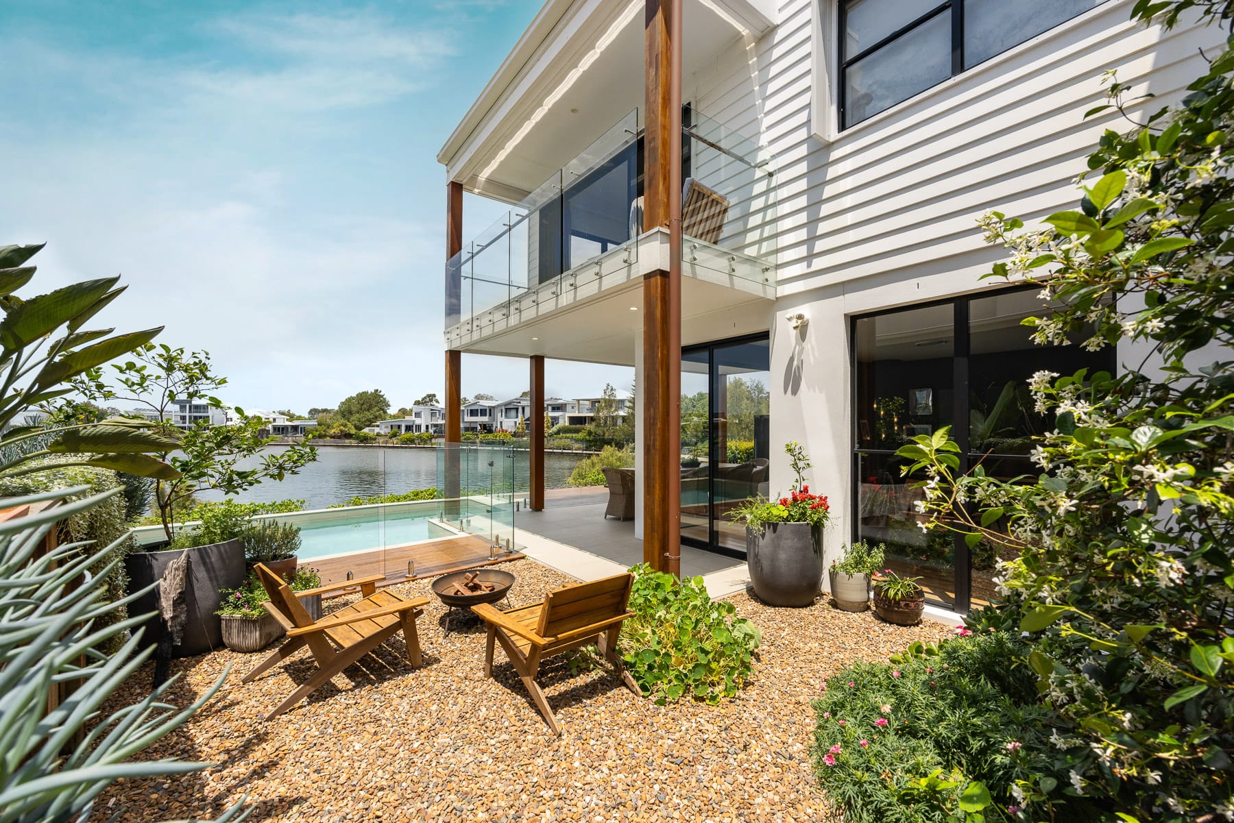 Birtinya Bliss: Luxe Waterfront Living Awaits…