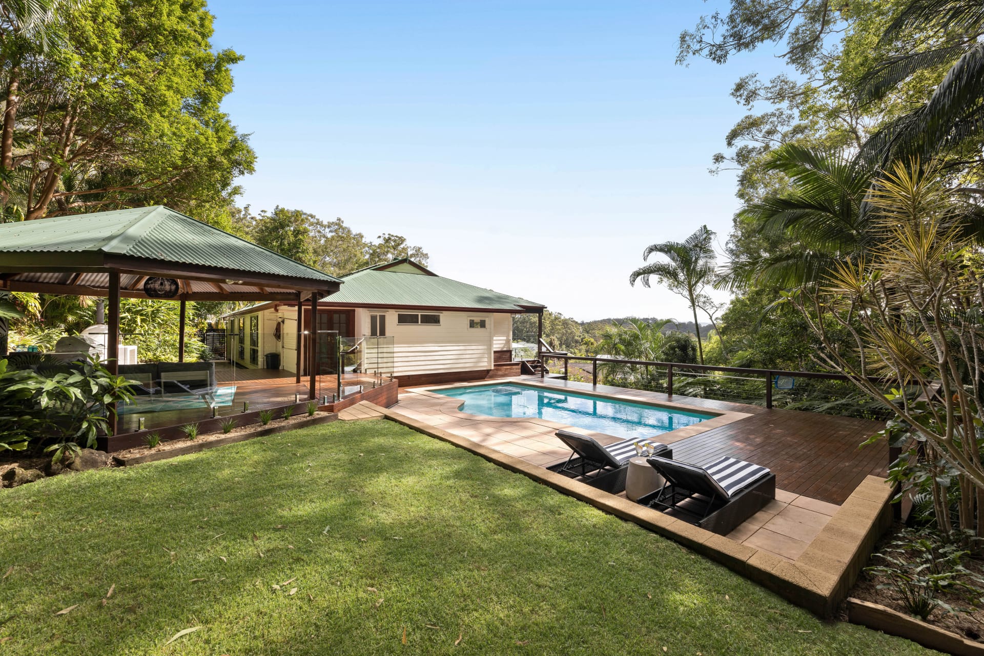 Your Private Buderim Escape with a Hinterland Backdrop