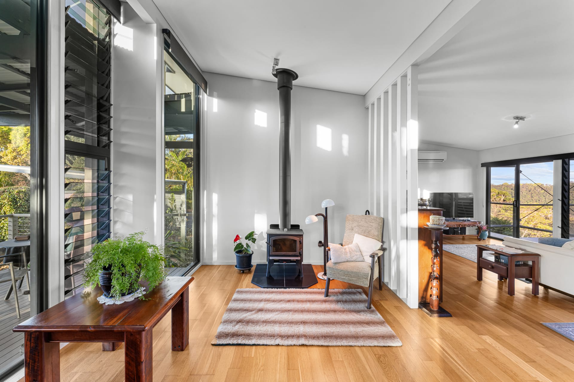 RIDGELINE LIVING WITH VIEWS THAT STOP YOU IN YOUR TRACKS