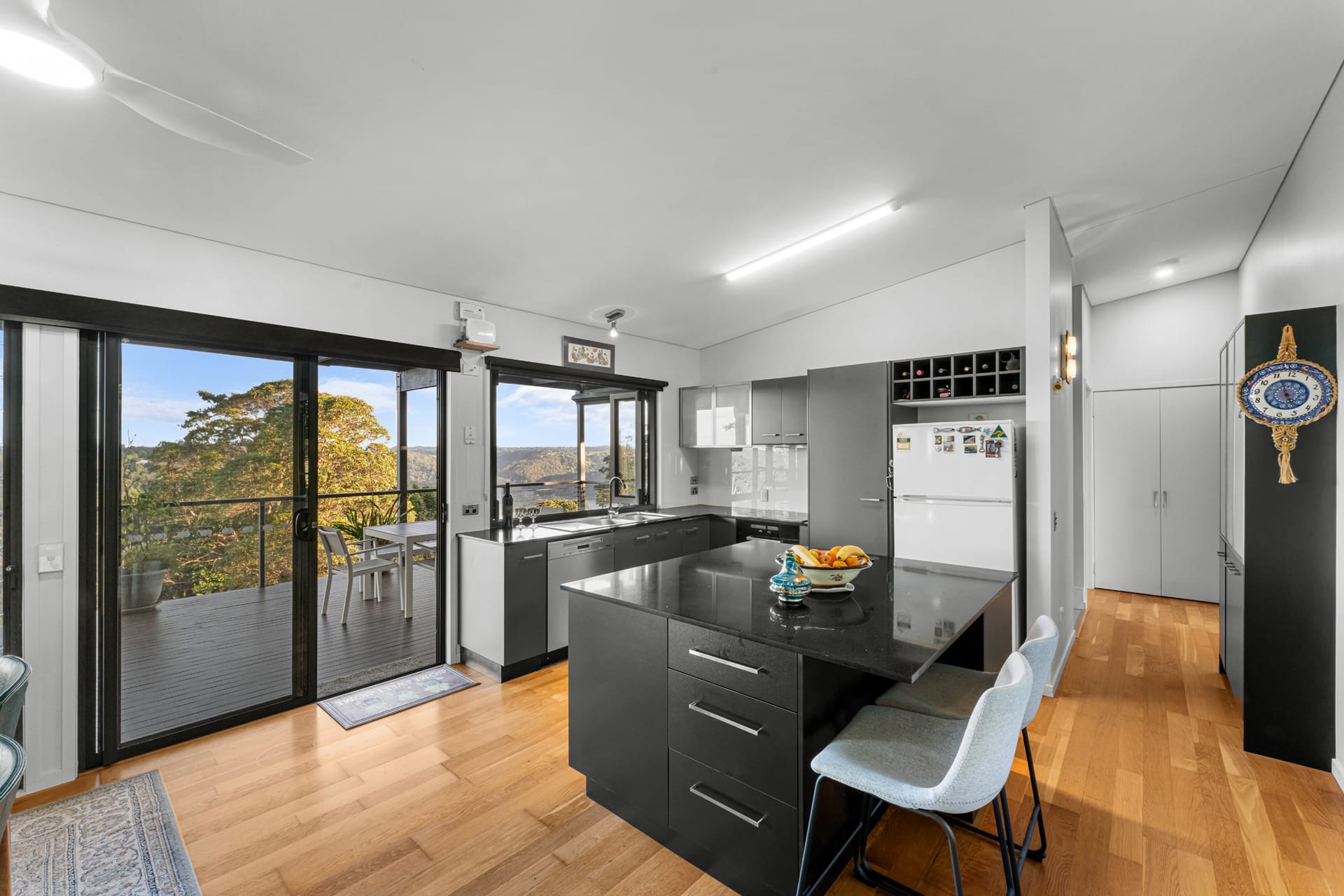 RIDGELINE LIVING WITH VIEWS THAT STOP YOU IN YOUR TRACKS