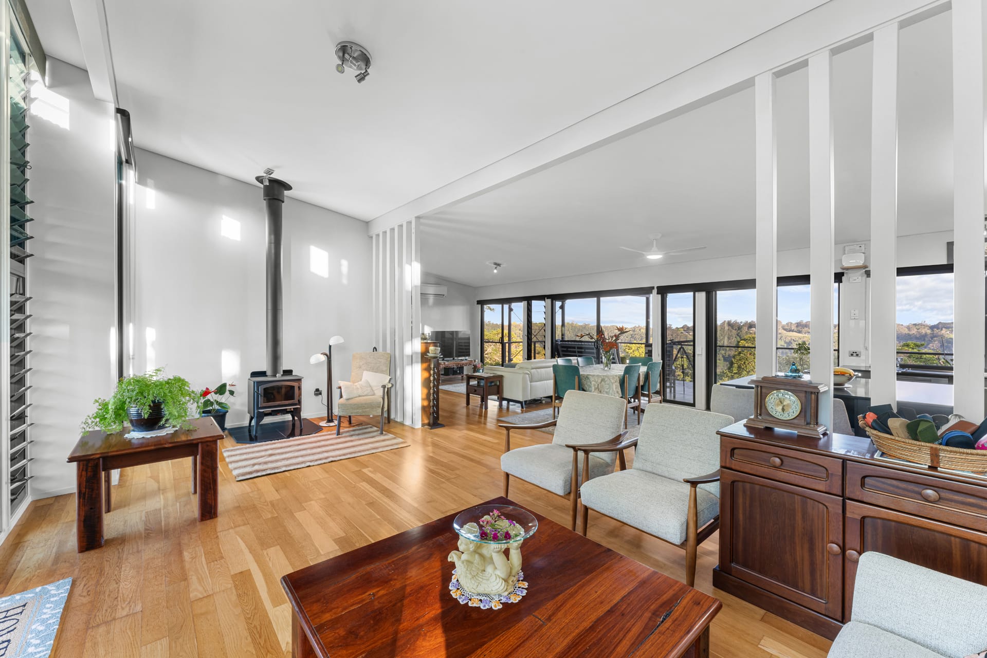 RIDGELINE LIVING WITH VIEWS THAT STOP YOU IN YOUR TRACKS