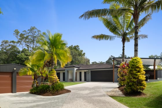 Private Lifestyle Retreat with Pool, Shed & Rainforest Setting
