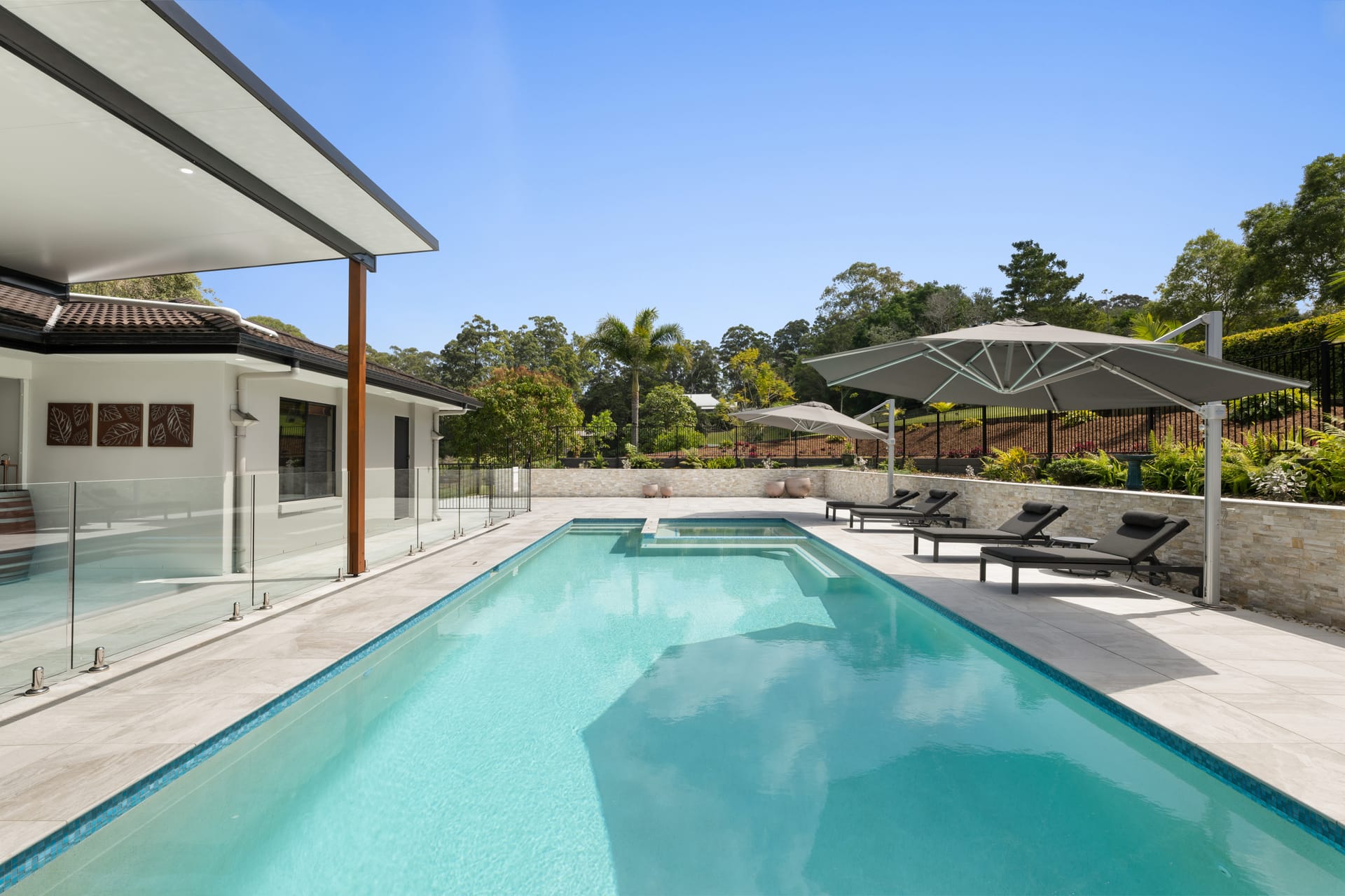 Private Lifestyle Retreat with Pool, Shed & Rainforest Setting