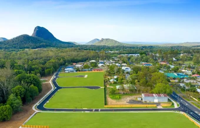 Lot 1 Discovery, Glass House Mountains