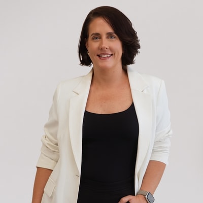Louise Webb
