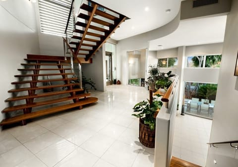 SOLD UNDER THE HAMMER - BY CRAIG PORTER