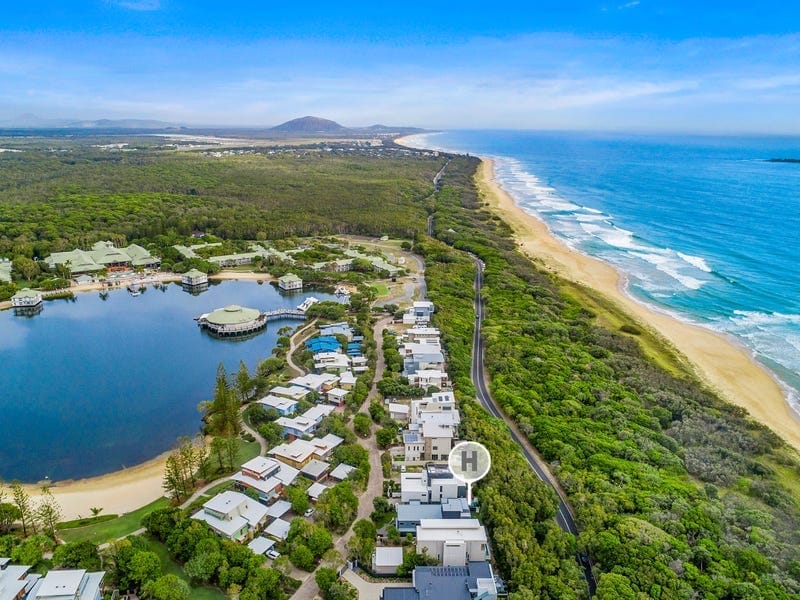 BEACHSIDE PERFECTION - CONTEMPORARY, CHIC, CUSTOMISED!