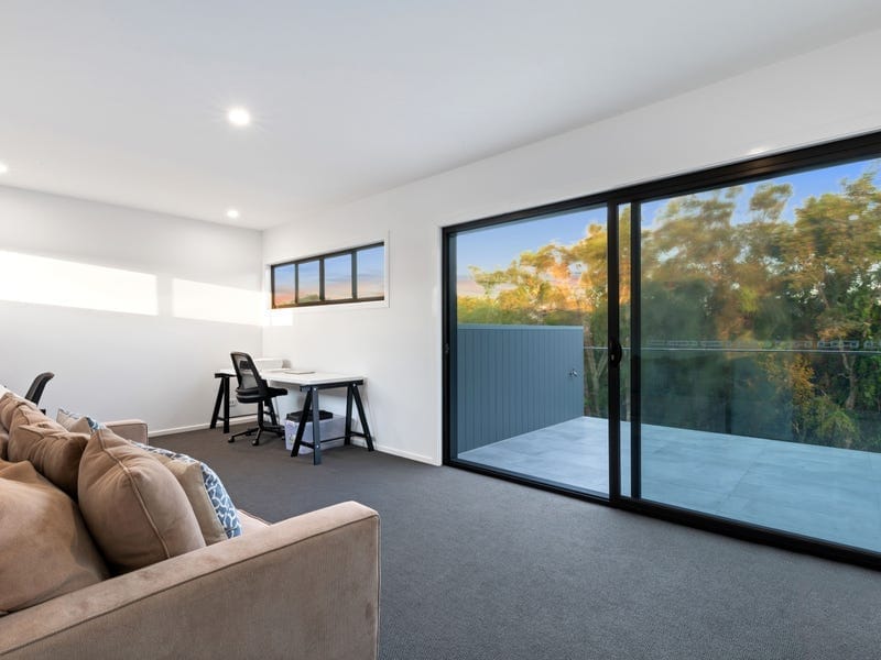 BEACHSIDE PERFECTION - CONTEMPORARY, CHIC, CUSTOMISED!