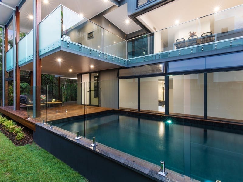 BEACHSIDE PERFECTION - CONTEMPORARY, CHIC, CUSTOMISED!