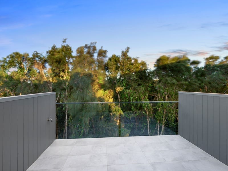 BEACHSIDE PERFECTION - CONTEMPORARY, CHIC, CUSTOMISED!