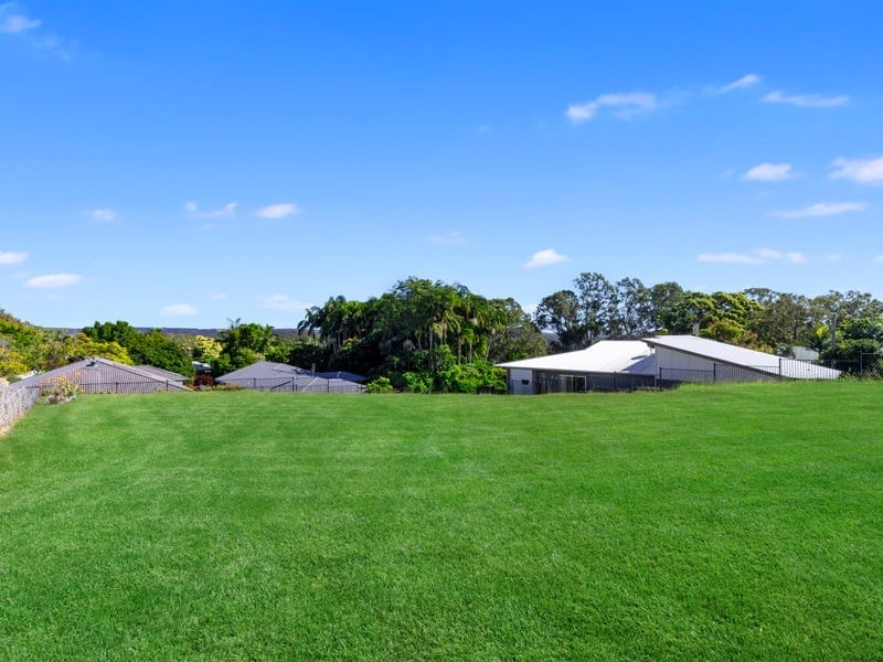 VACANT FLAT ¼ ACRE ON TOP!