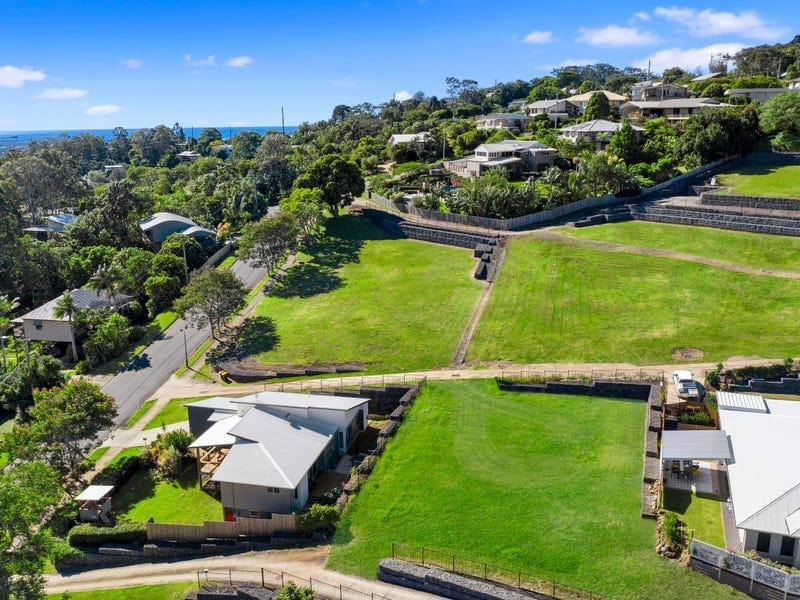 VACANT FLAT ¼ ACRE ON TOP!