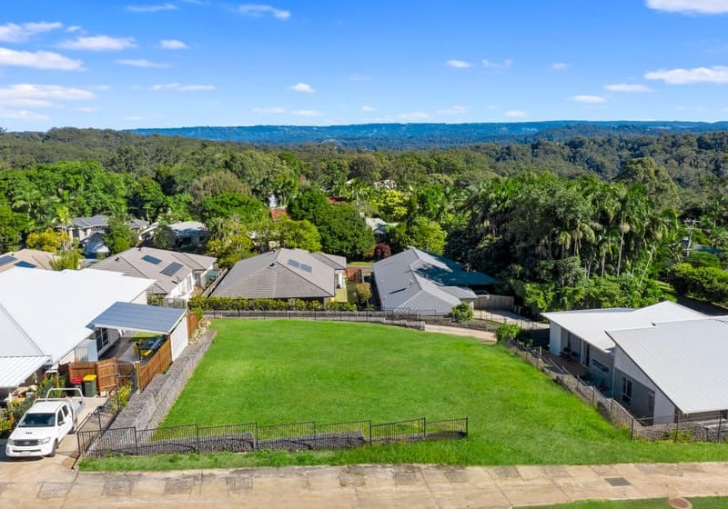 VACANT FLAT ¼ ACRE ON TOP!