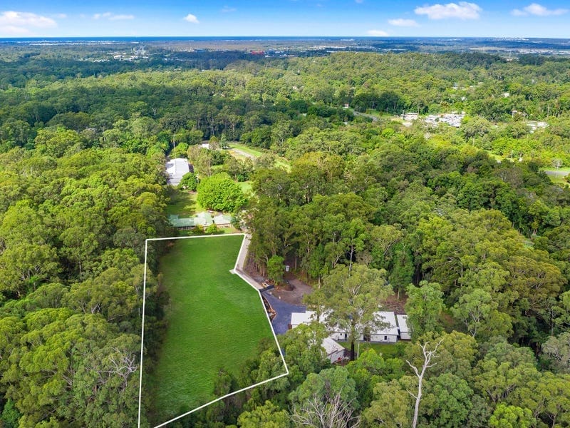 READY TO BUILD - ACREAGE SIZED BLOCK!