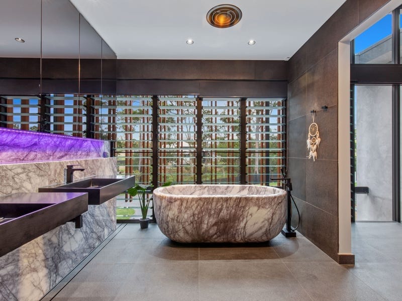 GLAMOUR, SOPHISTICATION, LIFESTYLE!