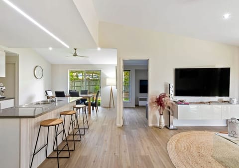 PRIVACY, CONVENIENCE, PRESENTATION!