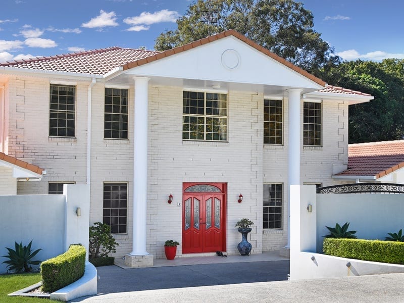 THE WHITE HOUSE ON BUDERIM