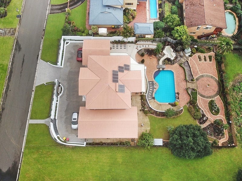 THE WHITE HOUSE ON BUDERIM