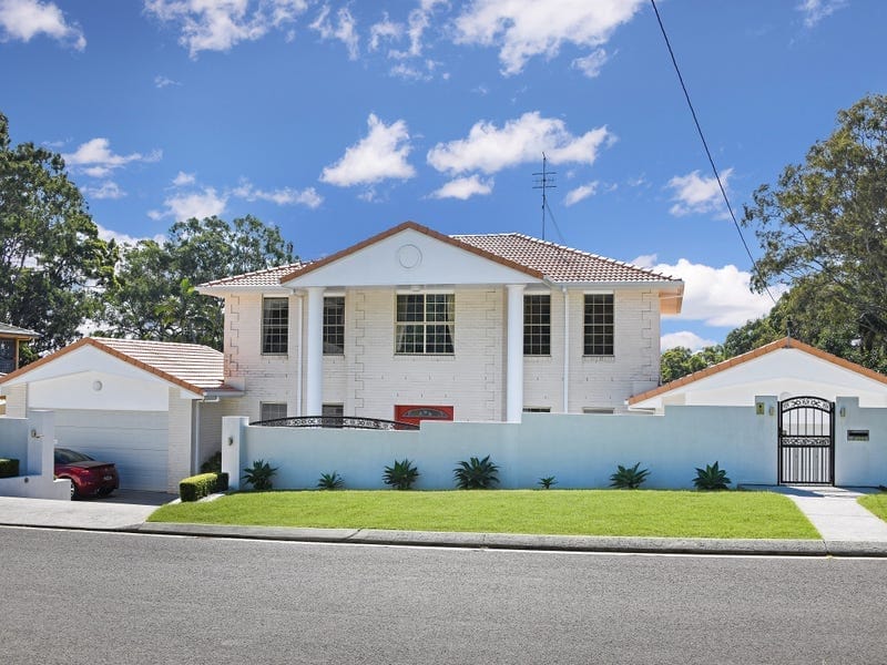 THE WHITE HOUSE ON BUDERIM
