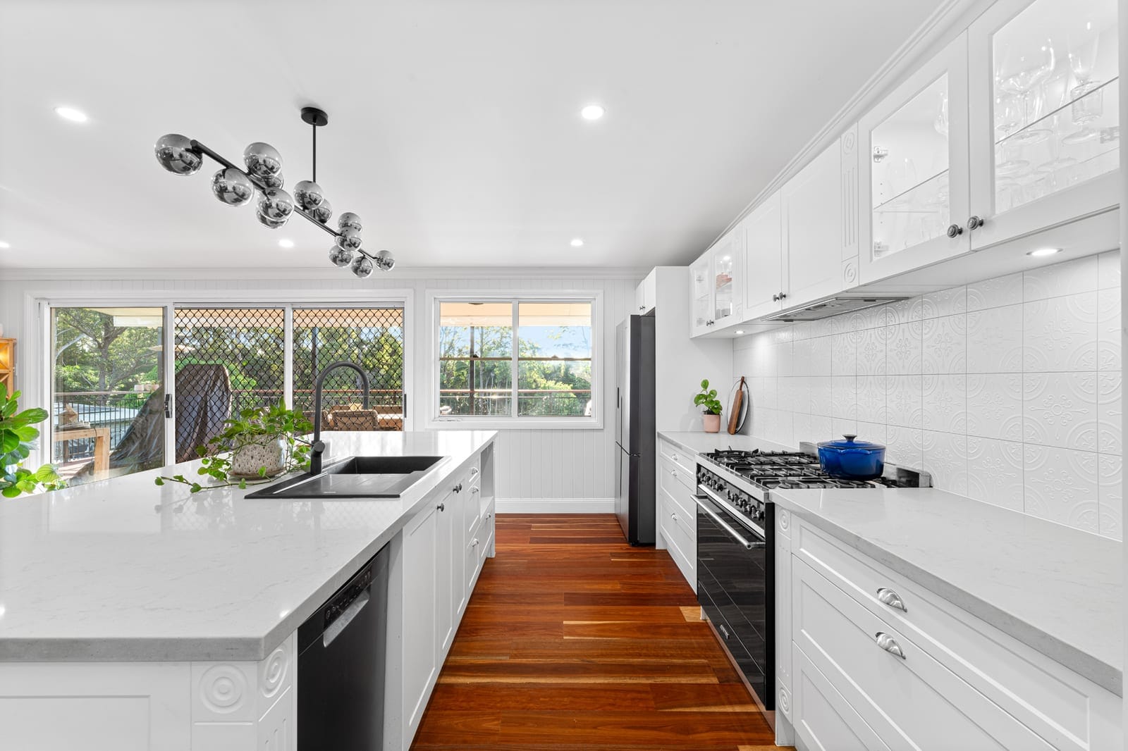 Family-Friendly Queenslander with Horse Yards & Room to Roam