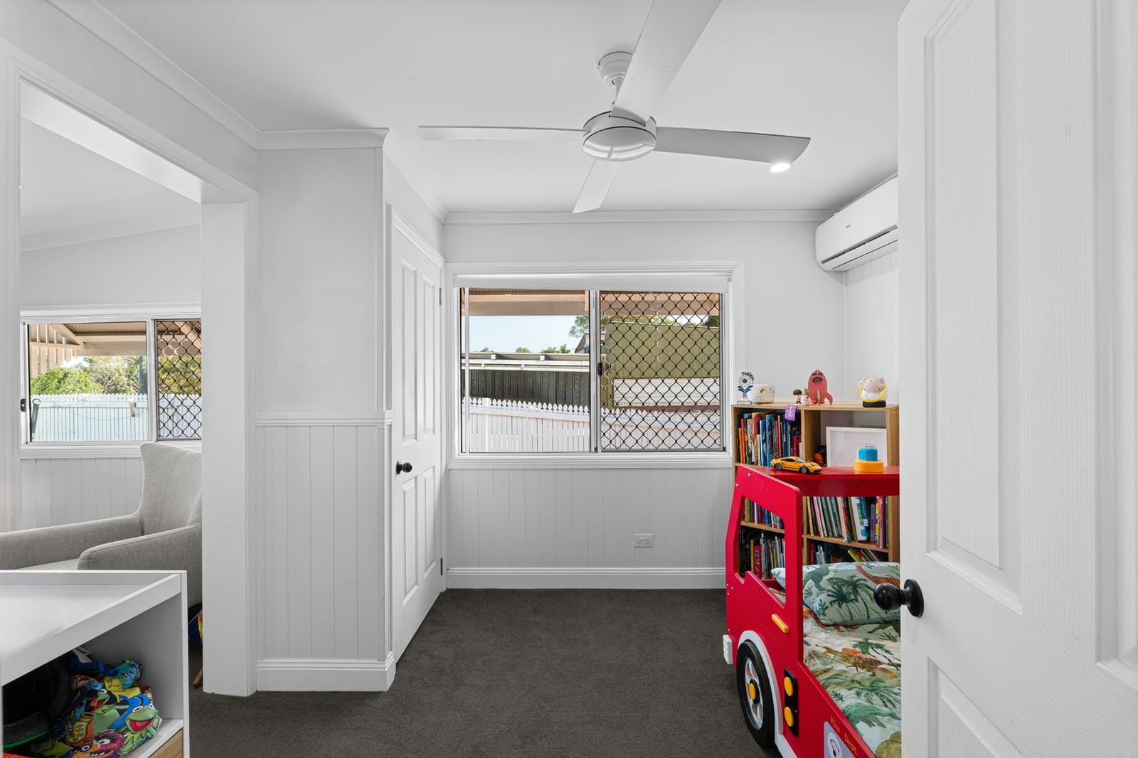 Family-Friendly Queenslander with Horse Yards & Room to Roam