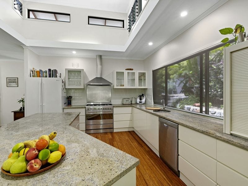 PLANTATION STYLE ON PRIVATE 1/2 ACRE - BUDERIM/MONS