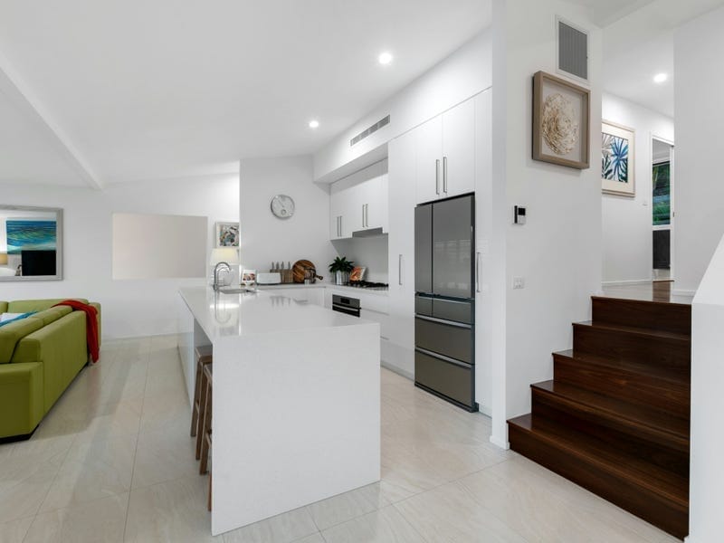 The ultimate alternative to penthouse style living - striking beach house in Alexandra Headland!