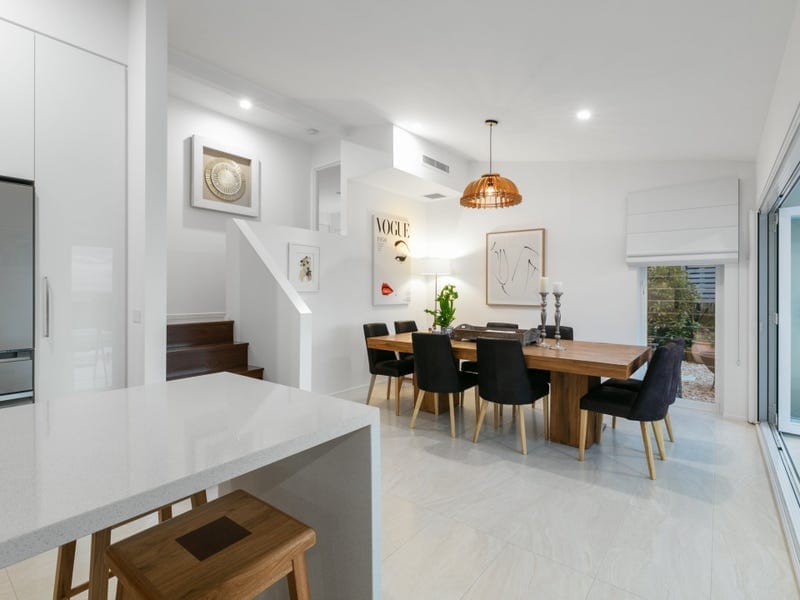 The ultimate alternative to penthouse style living - striking beach house in Alexandra Headland!