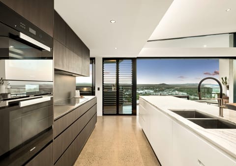 Lavish, Luxurious, Lifestyle Magnificence!