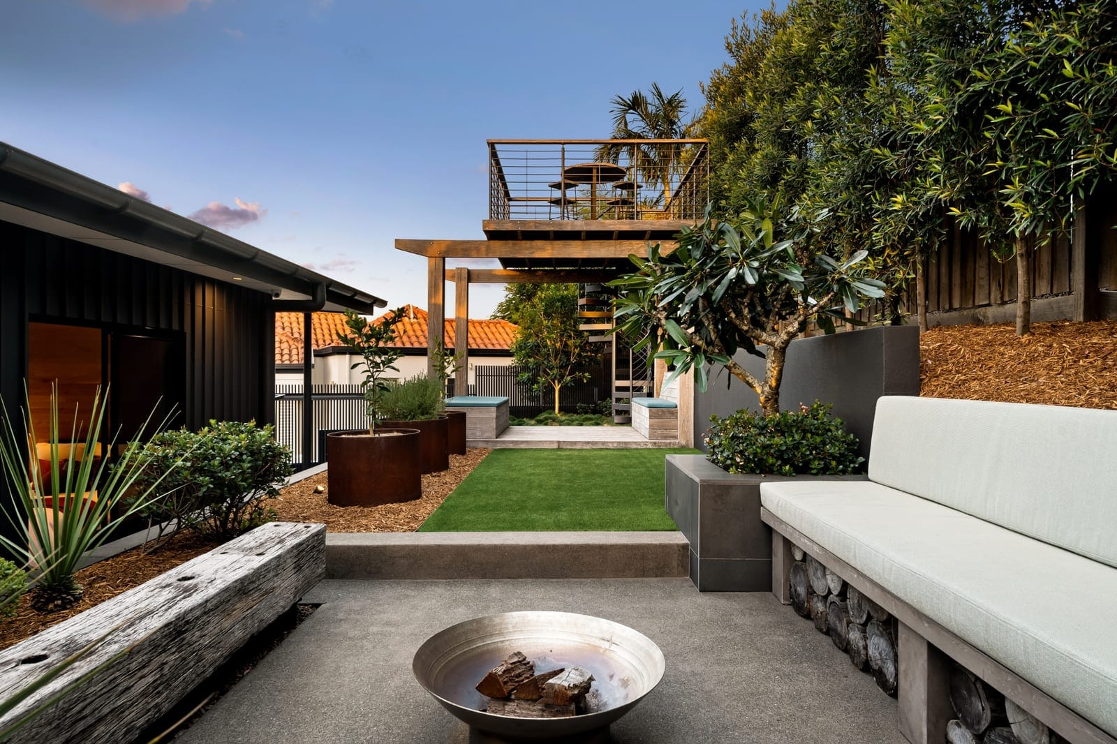 Lavish, Luxurious, Lifestyle Magnificence!