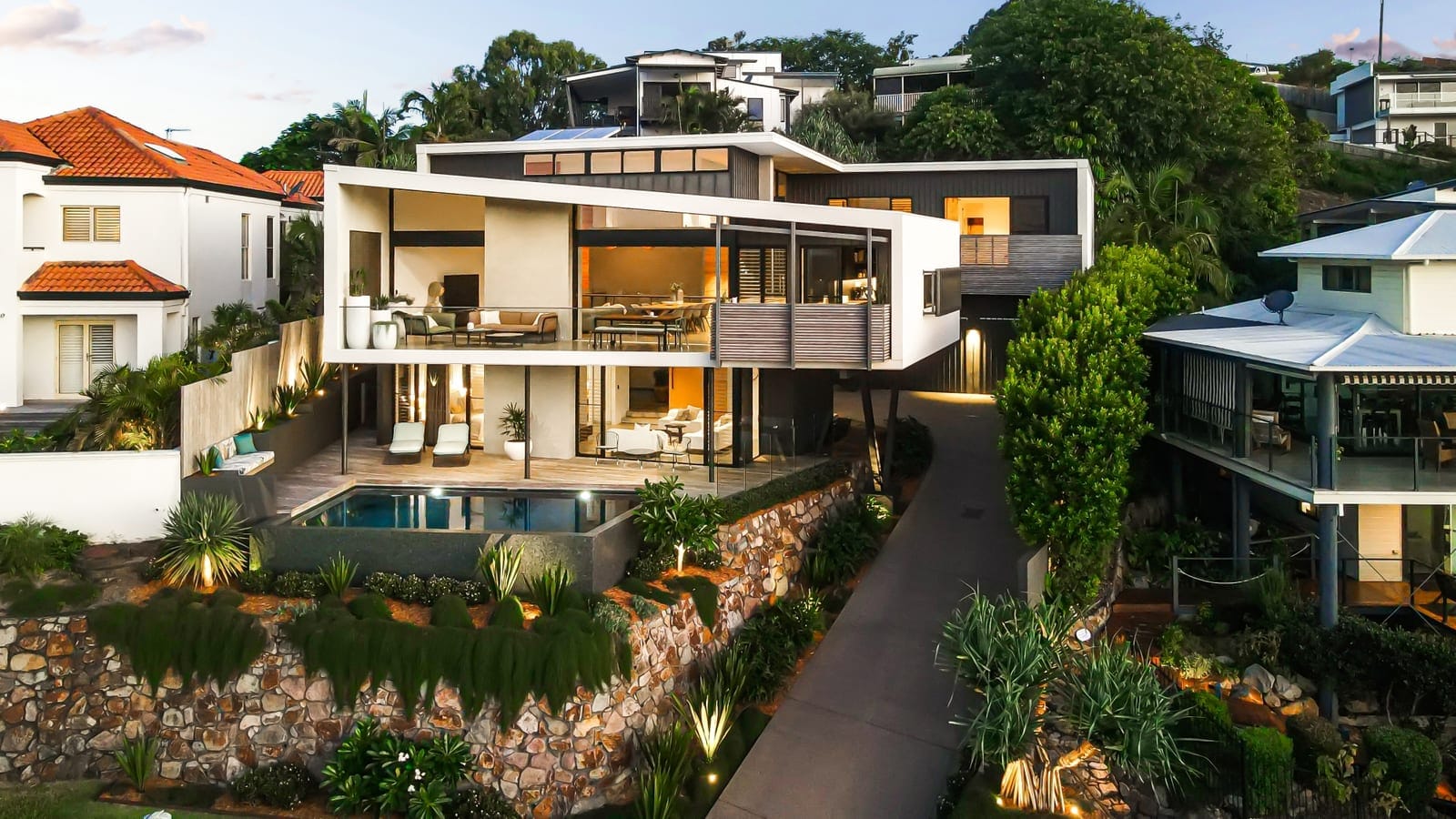 Lavish, Luxurious, Lifestyle Magnificence!