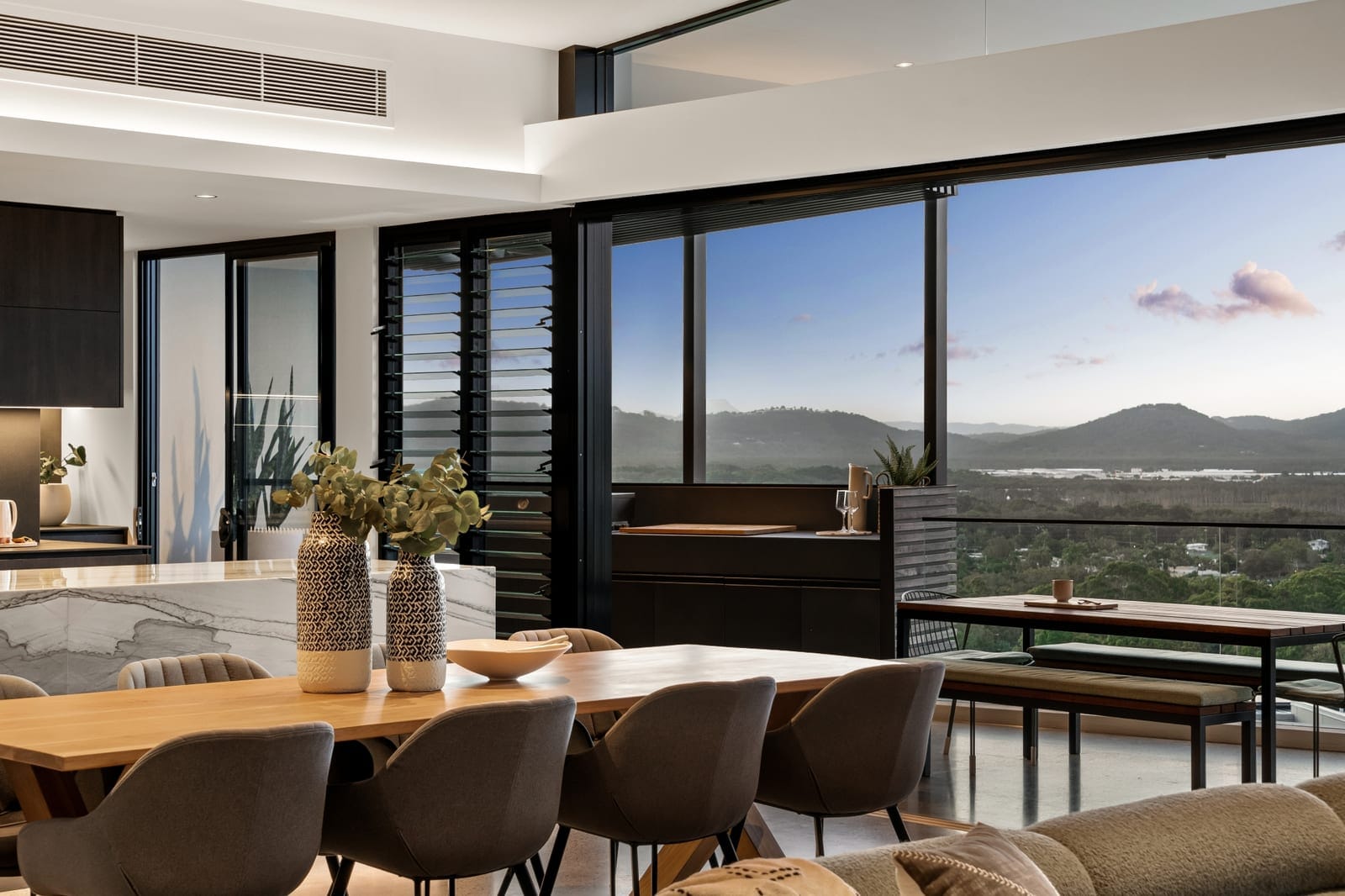 Lavish, Luxurious, Lifestyle Magnificence!