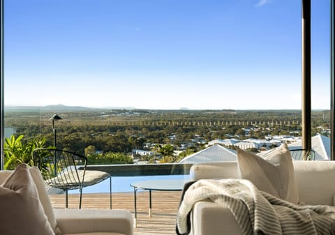 Lavish, Luxurious, Lifestyle Magnificence!