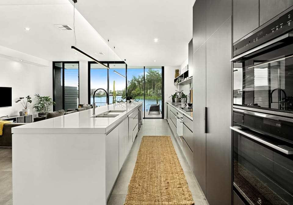 Effortless, Elegant, Waterfront Living!
