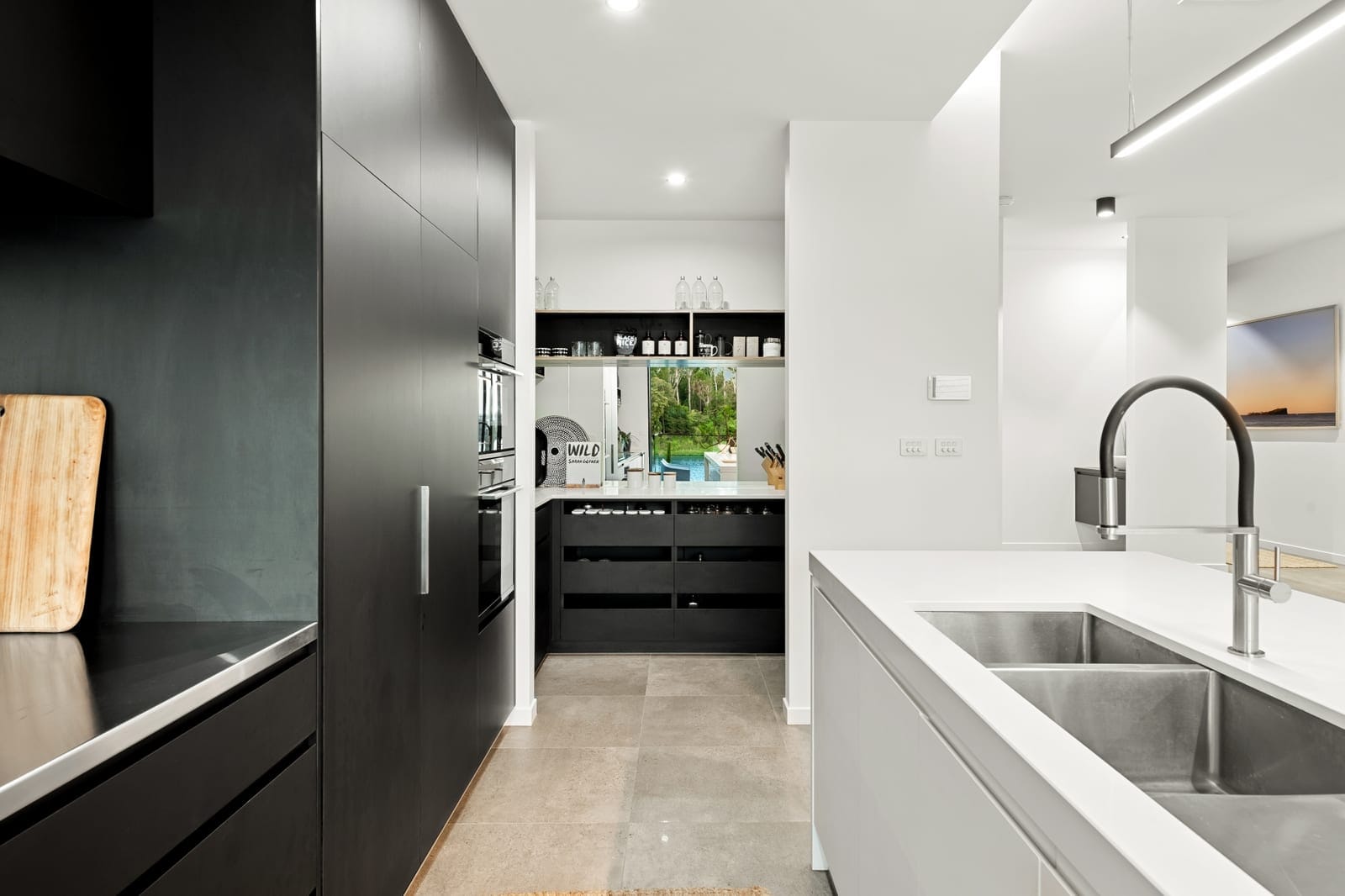 Effortless, Elegant, Waterfront Living!