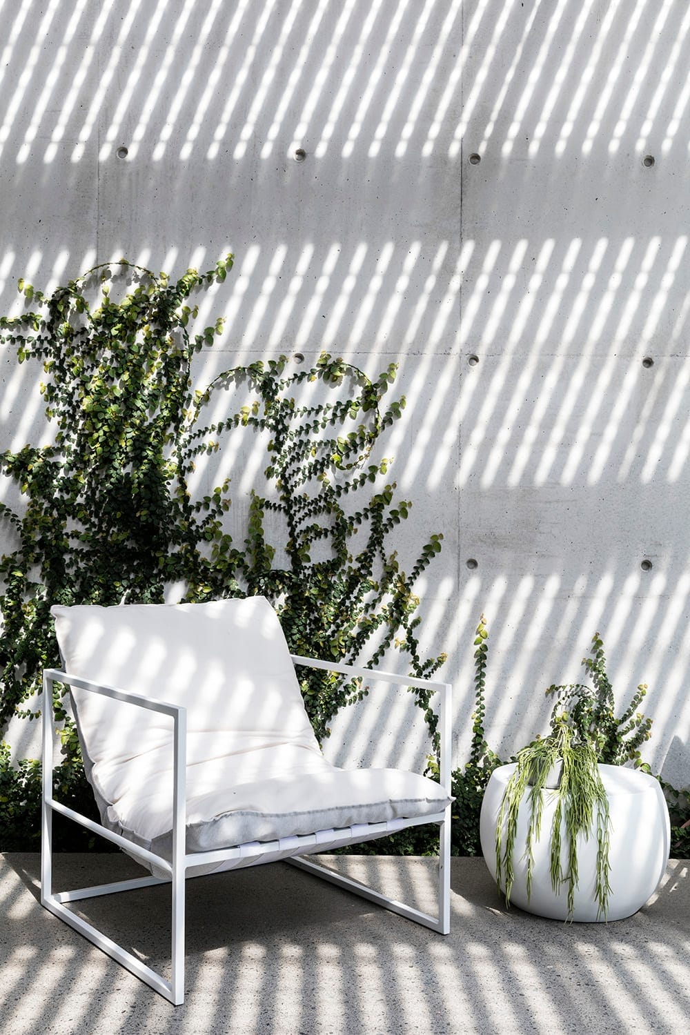 High-End Designer Living: 200m to Sand!