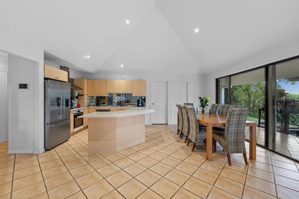 Dual Living, Lifestyle opportunity!