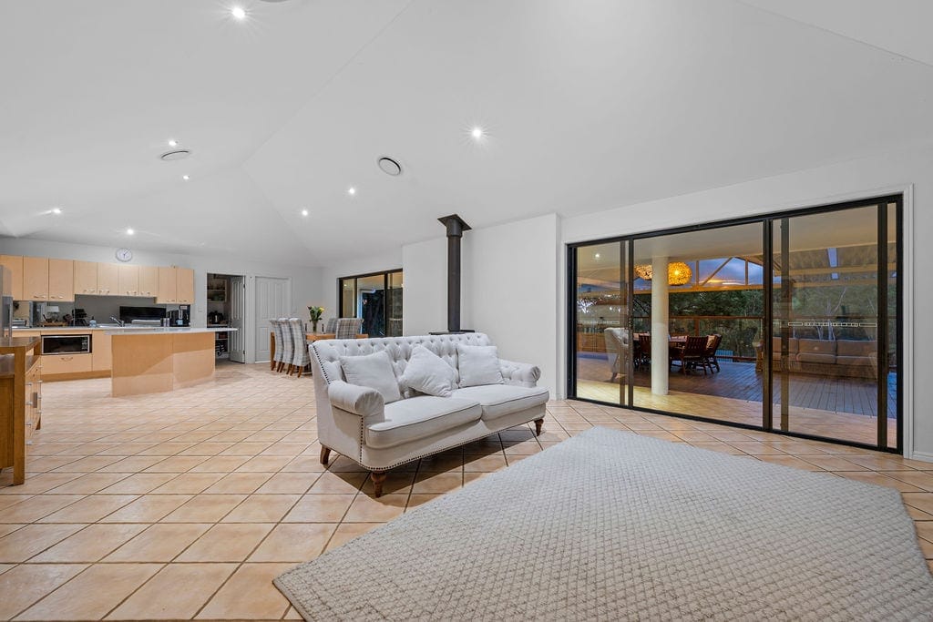 Dual Living, Lifestyle opportunity!