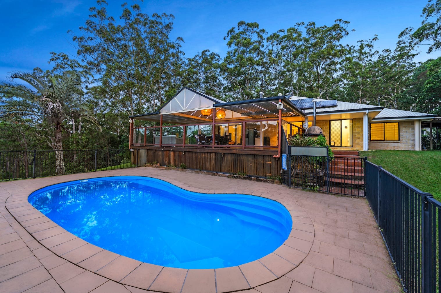 Dual Living, Lifestyle opportunity!