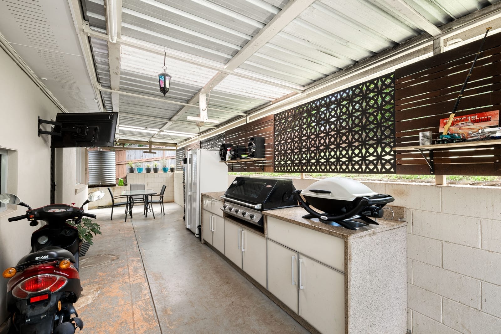 Palmwoods Perfection: Renovated Family Home