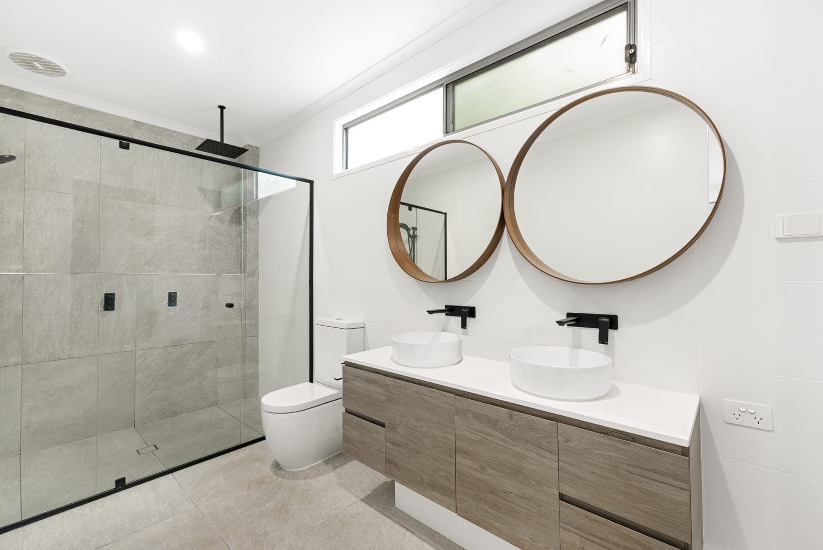 Palmwoods Perfection: Renovated Family Home