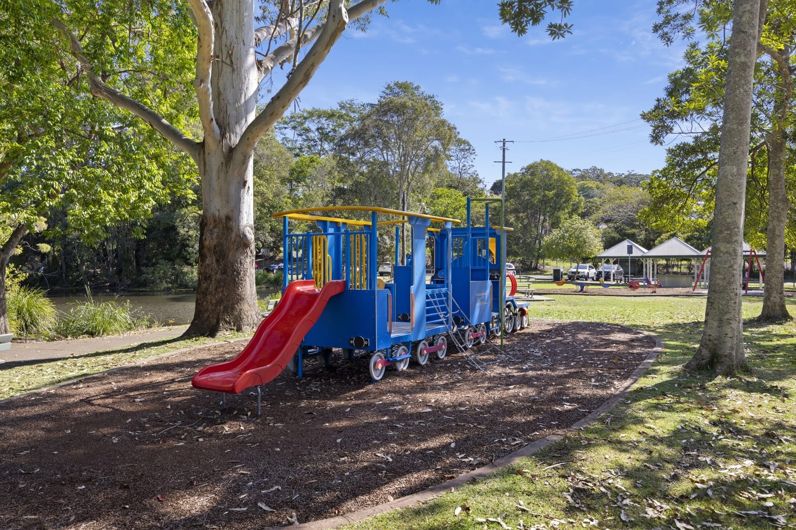 Palmwoods Perfection: Renovated Family Home