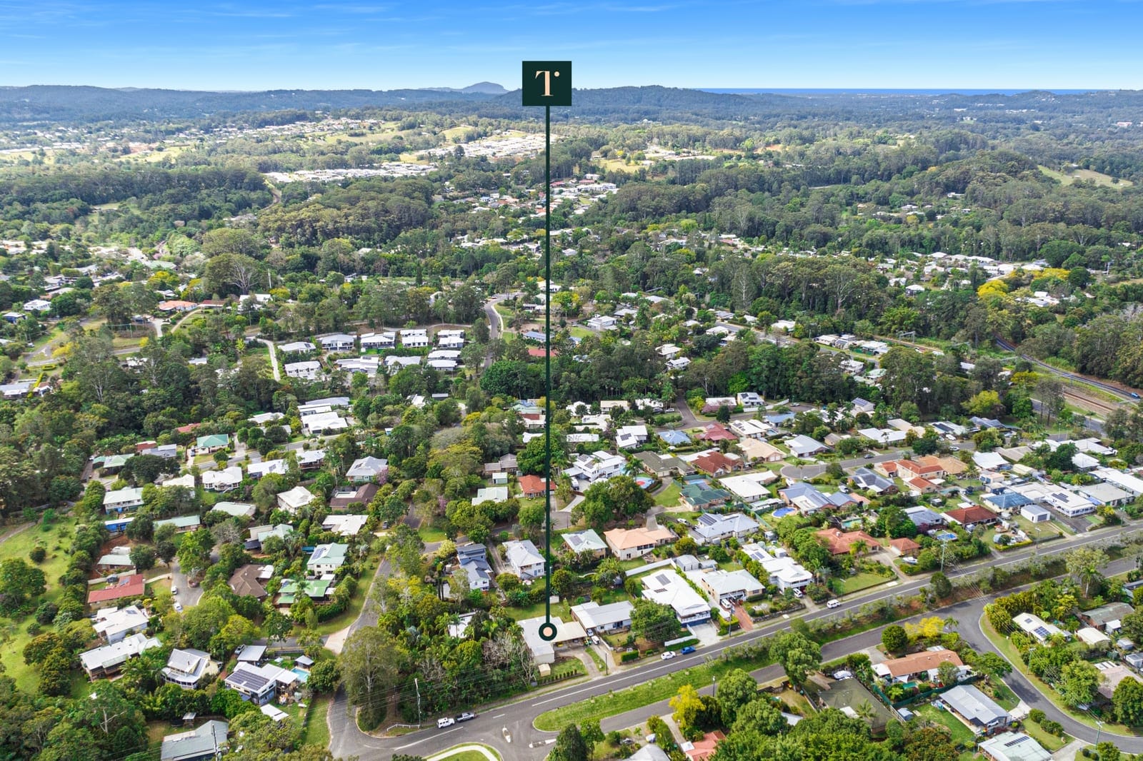 Palmwoods Perfection: Renovated Family Home