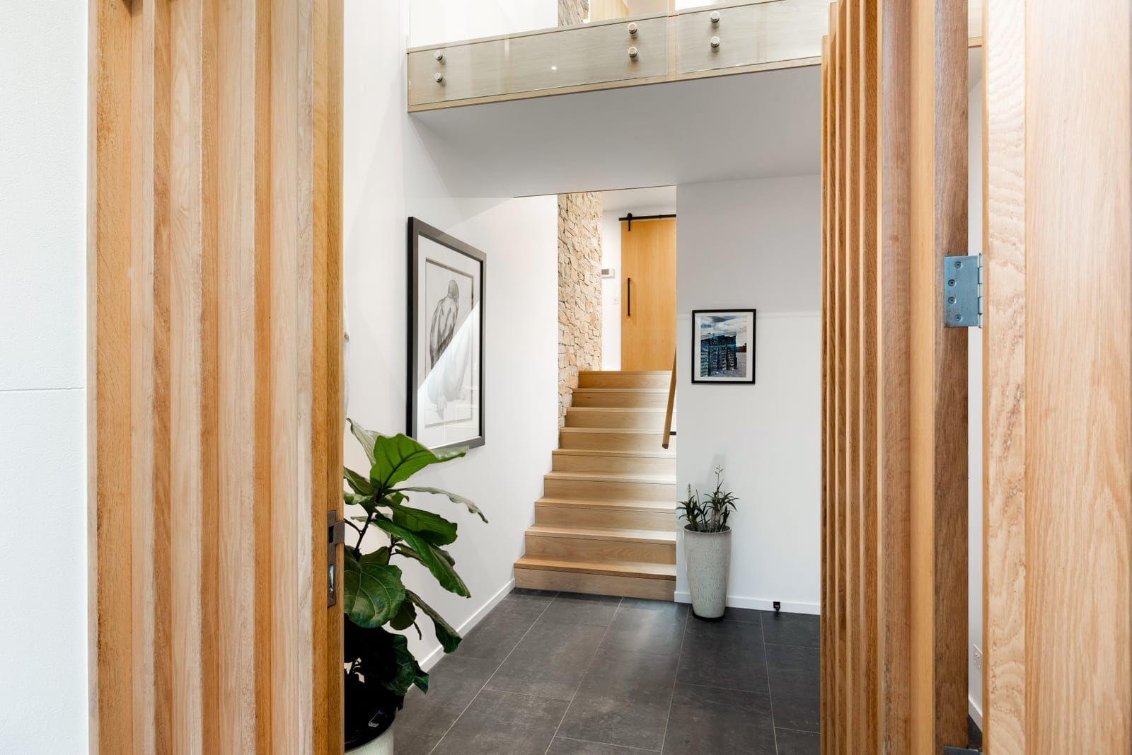 Beachfront Masterpiece: Unrivalled Lifestyle on Offer!