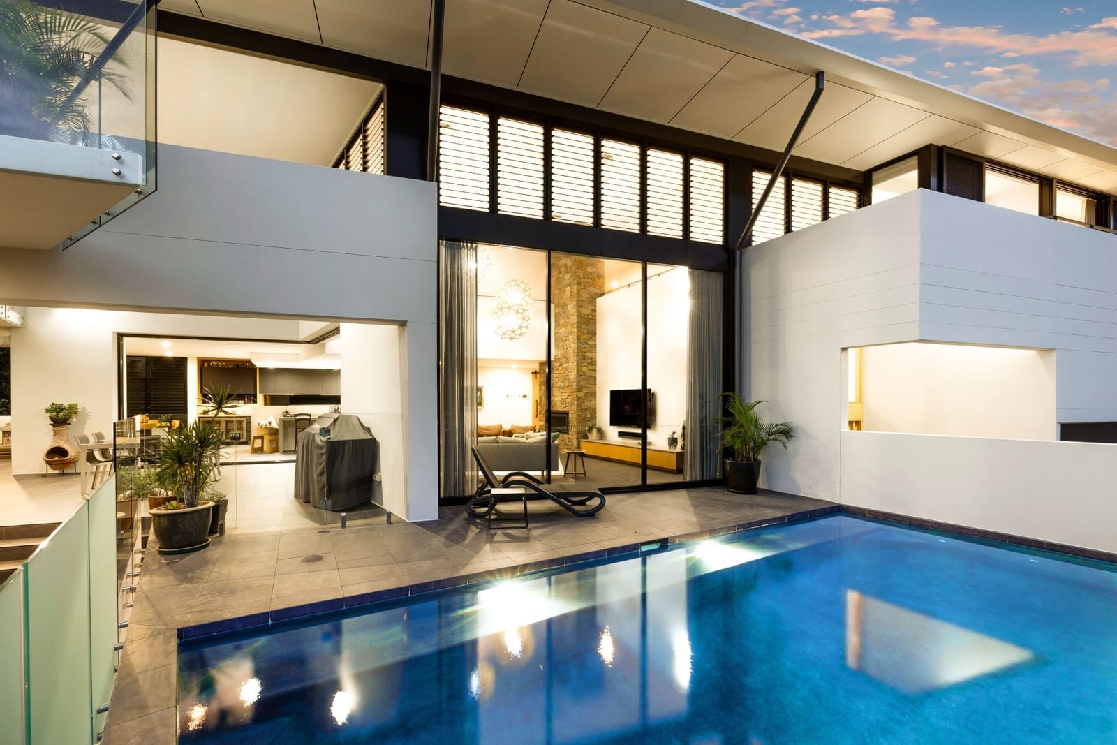Beachfront Masterpiece: Unrivalled Lifestyle on Offer!