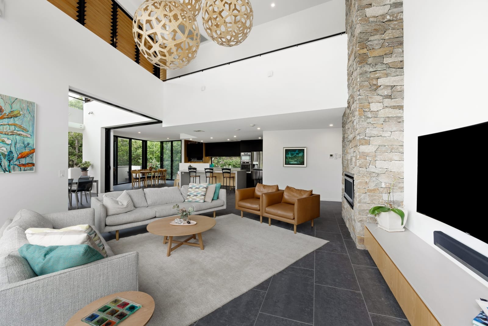Beachfront Masterpiece: Unrivalled Lifestyle on Offer!