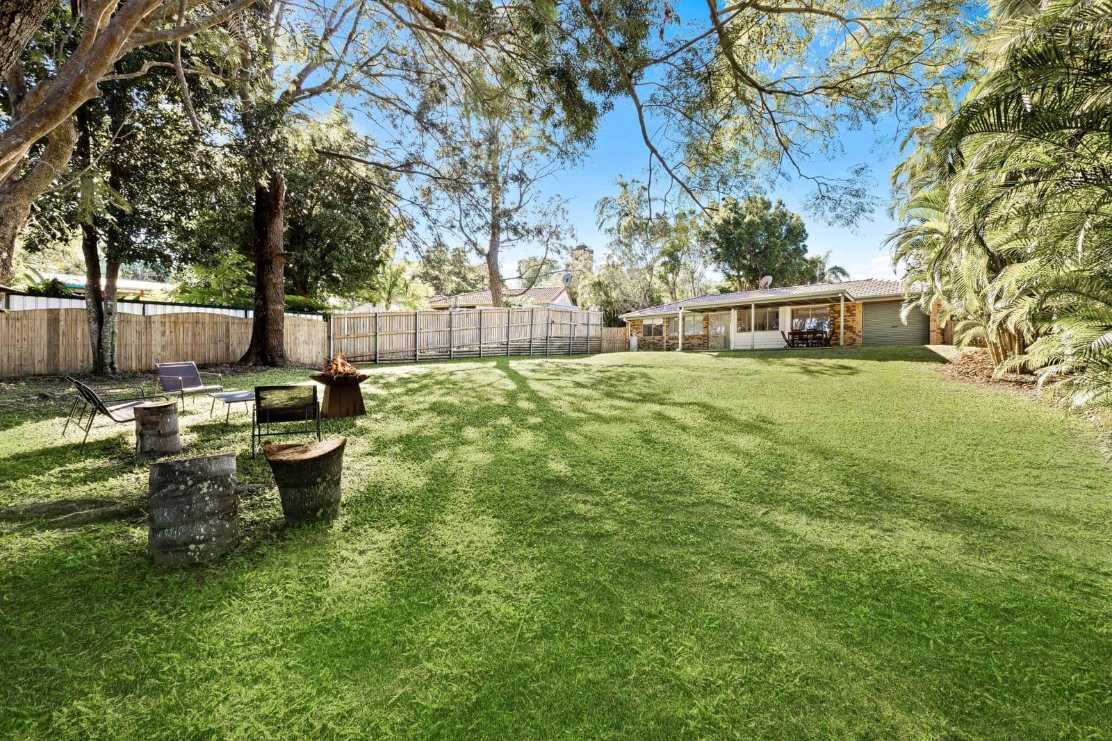 Recently Renovated House on a Large 1100m2 Block!