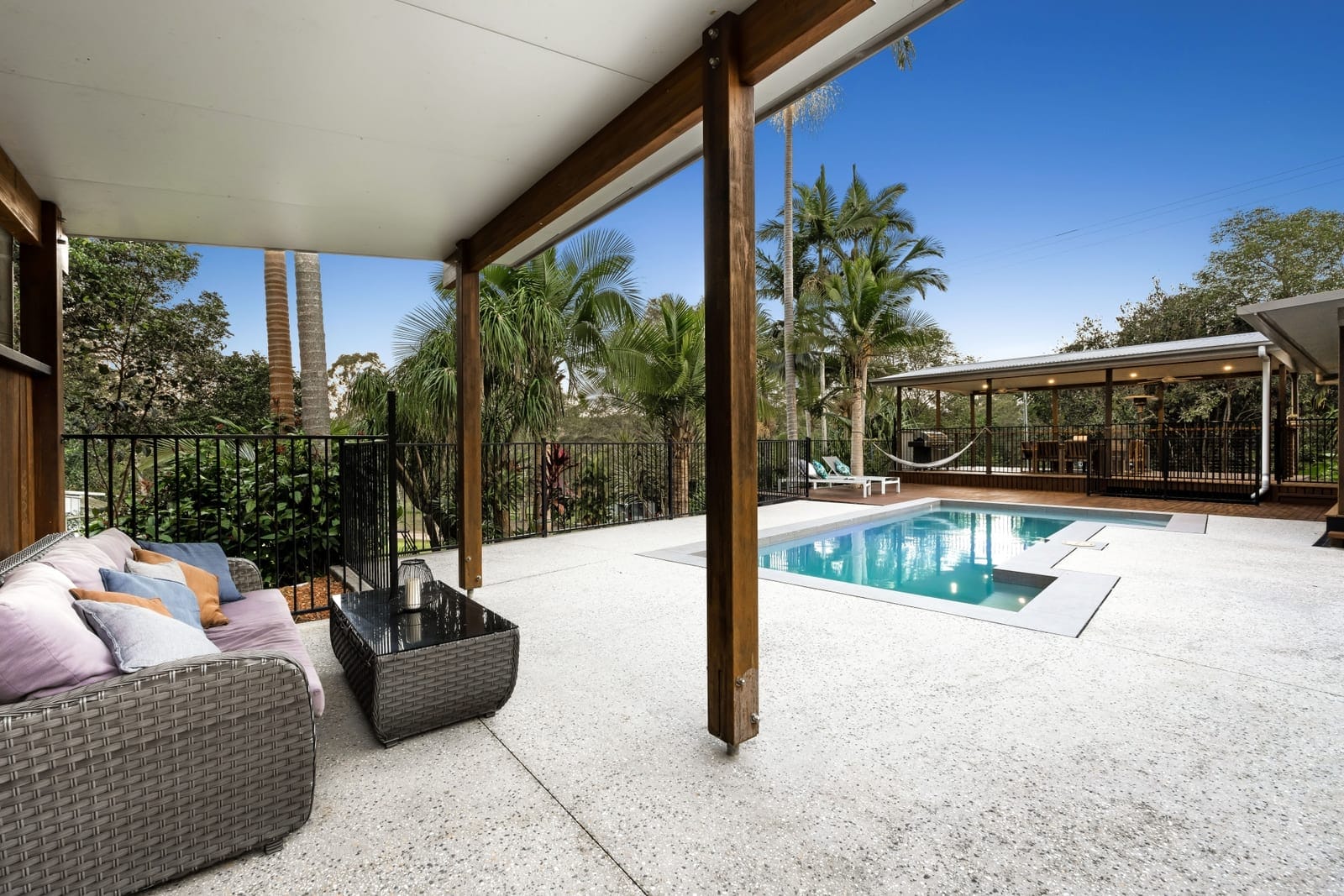 Acreage Perfection, East-Facing Entertainer!